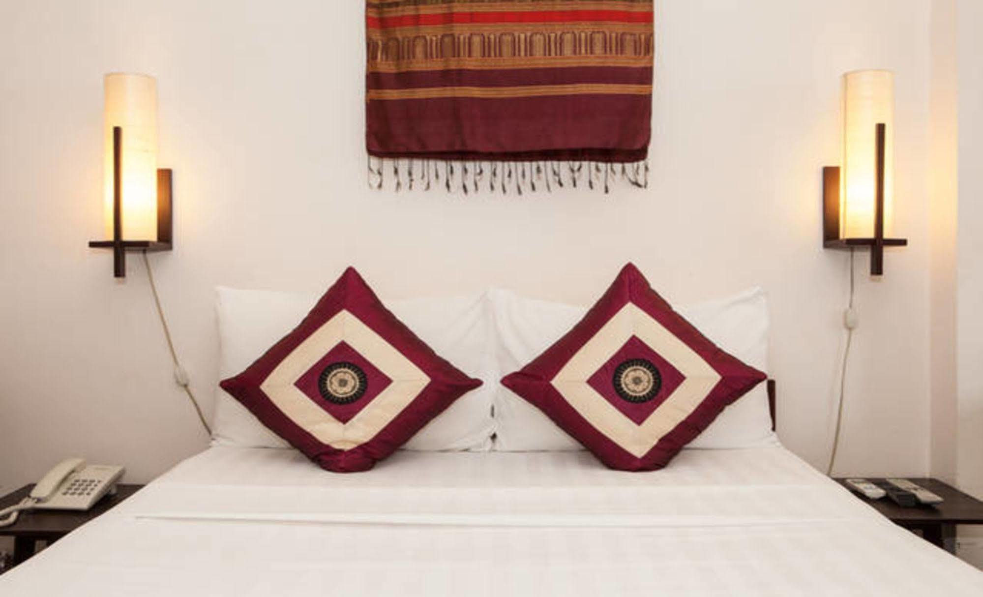 Anise Hotel And Restaurant Phnom Penh Ngoại thất bức ảnh