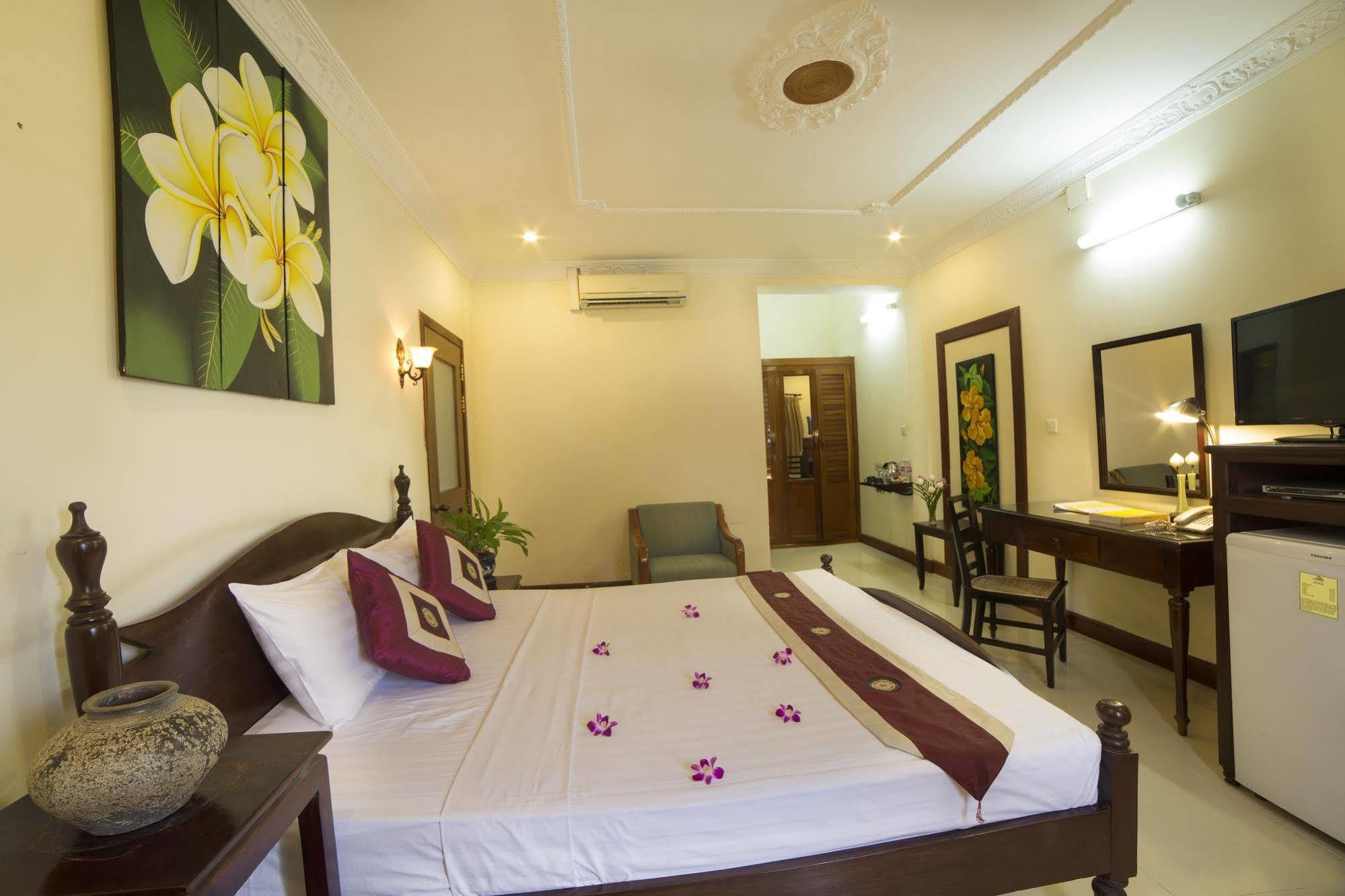 Anise Hotel And Restaurant Phnom Penh Ngoại thất bức ảnh