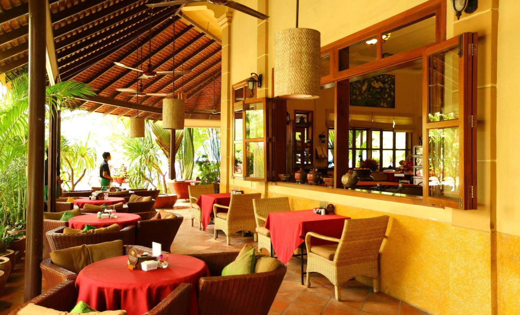 Anise Hotel And Restaurant Phnom Penh Ngoại thất bức ảnh