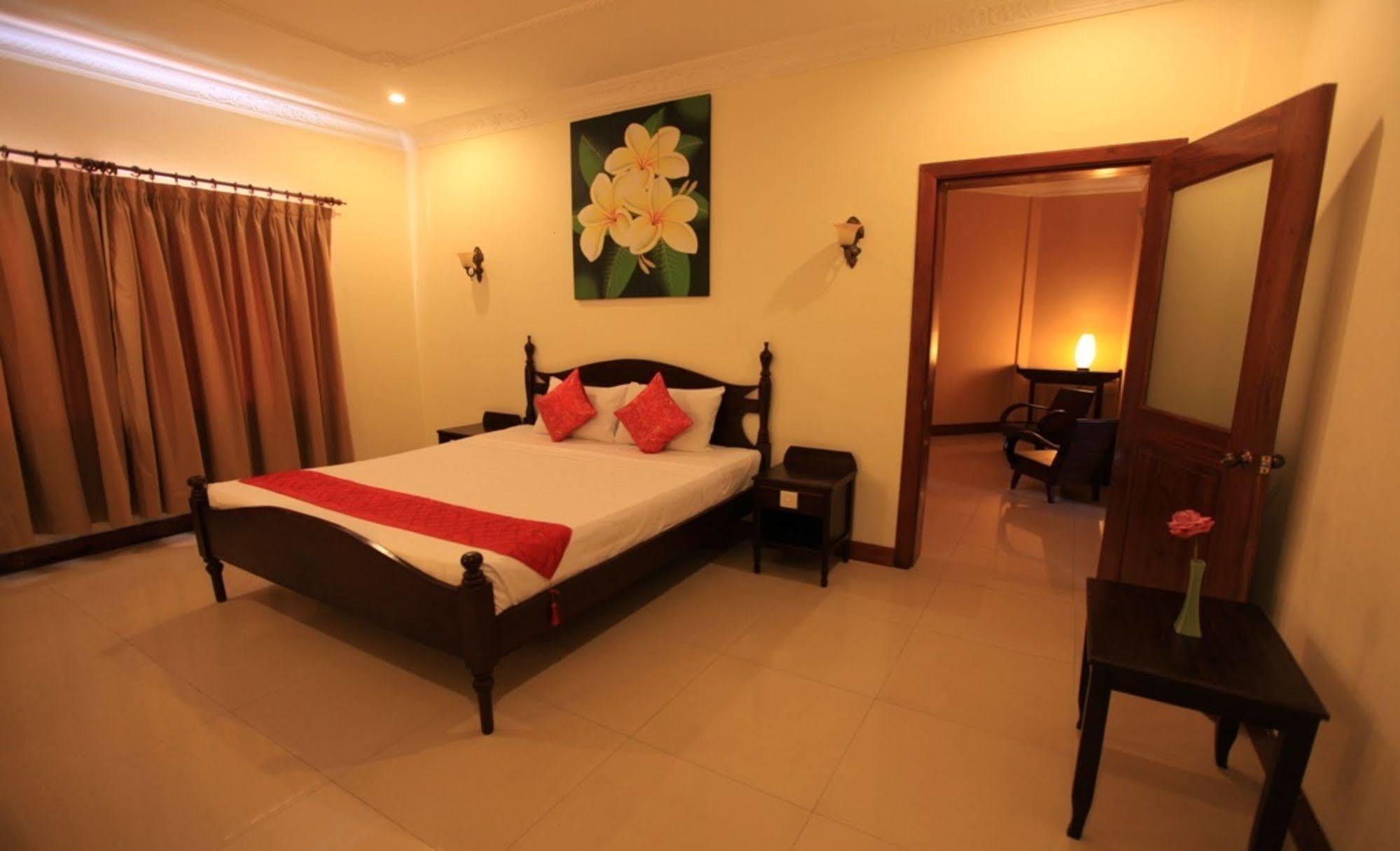 Anise Hotel And Restaurant Phnom Penh Ngoại thất bức ảnh